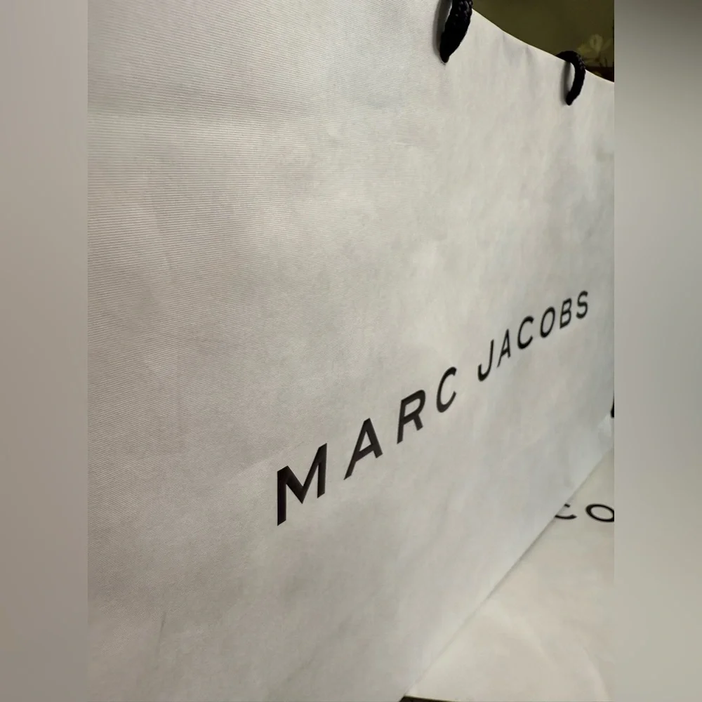 Marc Jacobs EXTRA LARGE gift bag. 20 x 13 in. White with MJ logo print in black